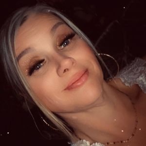 Meet your Posher, Ambra